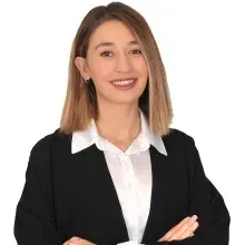 Uzm. Psk. Dan. Buse Taşdemir — Psikolojik Danışma ve Rehberlik, Gaziantep. Portre fotoğrafı.