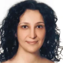 Op. Dr. Özlem Samur — Genel Cerrahi, Ankara. Portre fotoğrafı.
