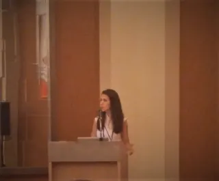 Dr. Dt. Ece Öztoprak profilinde yer alan galeri fotoğrafı.