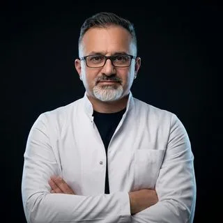Op. Dr. Fatih Akagün — Kulak Burun Boğaz, Giresun. Portre fotoğrafı.