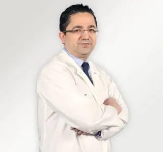 Doç. Dr. Selahattin Özyürek profilinde yer alan galeri fotoğrafı.