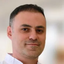 Op. Dr. Mustafa Örnek — Beyin Ve Sinir Cerrahisi, Beylikdüzü, İstanbul. Portre fotoğrafı.