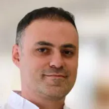 Op. Dr. Mustafa Örnek — Beyin Ve Sinir Cerrahisi, Beylikdüzü, İstanbul. Portre fotoğrafı.