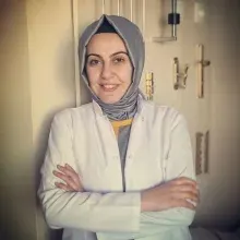 Uzm. Fzt. Hacer Önen Tekin — Fizyoterapi Ve Rehabilitasyon, Diyarbakır. Portre fotoğrafı.