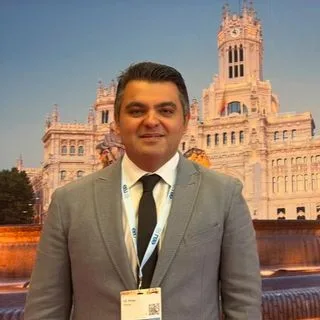 Dr. Öğr. Üyesi İsmail Önder Yılmaz — Üroloji, Sarıçam, Adana. Portre fotoğrafı.