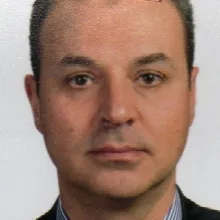 Prof. Dr. Muammer Cumhur Sivrikoz — Göğüs Cerrahisi, Eskişehir. Portre fotoğrafı.