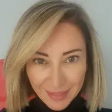 Dr. Dt. Funda Özgöç — Etimesgut, Ankara. Portre fotoğrafı.