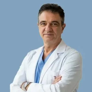 Op. Dr. Engin Kandiya — Ortopedi Ve Travmatoloji, Kuşadası, Aydın. Portre fotoğrafı.