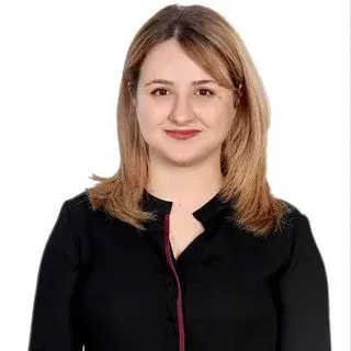 Kl. Psk. Tuğba Avcı — Psikoloji, Erzurum. Portre fotoğrafı.