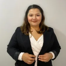 Kl. Psk. Aysu Güneş Şimay — Psikoloji, İstanbul. Portre fotoğrafı.