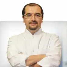 Uzm. Dr. Gürkan Ağralı — Kadın Hastalıkları Ve Doğum, İstanbul. Portre fotoğrafı.