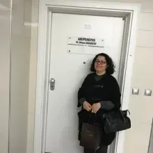Dr. Solmaz Salamcı Karakurt — Akupunktur, Ankara. Portre fotoğrafı.