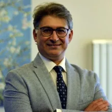 Prof. Dr. Ozan Seymen Sezen — Kulak Burun Boğaz, İstanbul. Portre fotoğrafı.