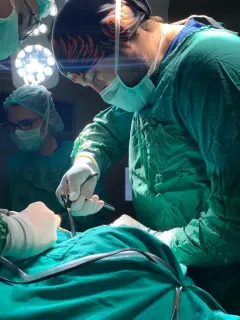 Op. Dr. Erkan Yıldırım profilinde yer alan galeri fotoğrafı.