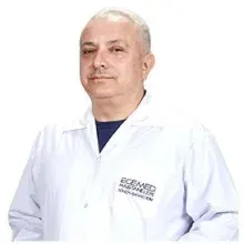 Uzm. Dr. Ahmet Şakru — Çocuk Sağlığı Ve Hastalıkları, Söke, Aydın. Portre fotoğrafı.