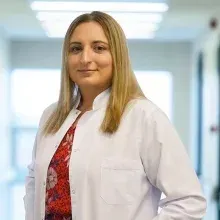 Op. Dr. Yeşim Darol — Kadın Hastalıkları Ve Doğum, Sakarya. Portre fotoğrafı.