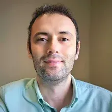 Doç. Dr. Sertaç Ketenci — Romatoloji, Atakum, Samsun. Portre fotoğrafı.