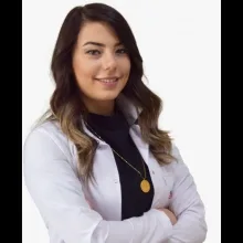 Kl. Psk. Zeynep Pelin Özdemir — Psikoloji. Portre fotoğrafı.