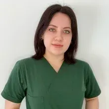 Dt. Melike Beyaz — Diş Hekimi, Samsun. Portre fotoğrafı.