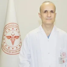 Doç. Dr. Ufuk Mungan — Kalp Ve Damar Cerrahisi, Ankara. Portre fotoğrafı.