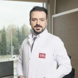 Doç. Dr. Bayram Şahin — Kulak Burun Boğaz, Başiskele, Kocaeli. Portre fotoğrafı.