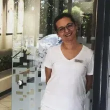 Dt. Bahar Gürkan Aras — Diş Hekimi, İstanbul. Portre fotoğrafı.