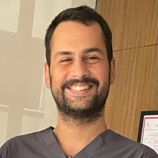 Dr. Dt. Ayberk Kara profilinde yer alan galeri fotoğrafı.
