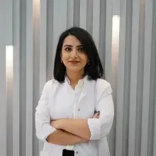 Dt. Zeynep Sıla Ünal — Diş Hekimi, Ankara. Portre fotoğrafı.