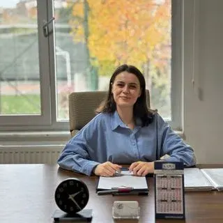 Psk. Pınar Topçu Özçağlayan — İstanbul. Portre fotoğrafı.
