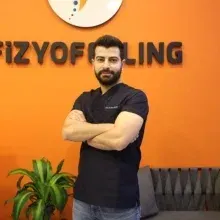 Fzt. Emre Aydın — Fizyoterapi Ve Rehabilitasyon, İstanbul. Portre fotoğrafı.