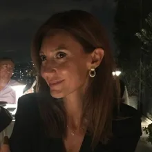 Dr. Dt. Esengül Esen İşler — İstanbul. Portre fotoğrafı.