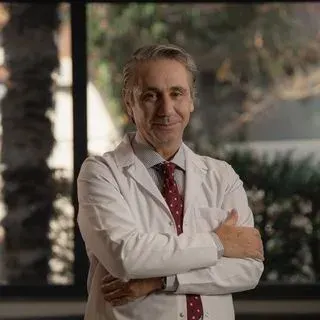 Op. Dr. Yasir Gözü — Genel Cerrahi, Beşiktaş, İstanbul. Portre fotoğrafı.