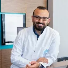 Prof. Dr. Ali Ekiz — Kadın Hastalıkları Ve Doğum, İstanbul. Portre fotoğrafı.