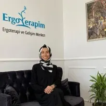 Erg. Betül Yıldırım — Ergoterapi, İstanbul. Portre fotoğrafı.
