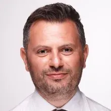 Op. Dr. Bülent Demir — Plastik Rekonstrüktif Ve Estetik Cerrahi, Antalya. Portre fotoğrafı.