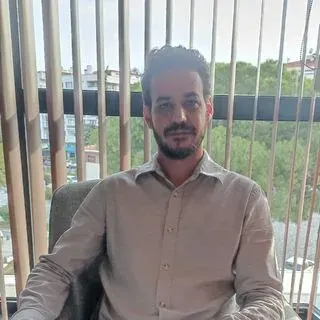 Psk. Mustafa Kısık — Psikoloji, Balıkesir. Portre fotoğrafı.