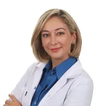 Op. Dr. Elifnur Özak — Kadın Hastalıkları Ve Doğum, Balıkesir. Portre fotoğrafı.