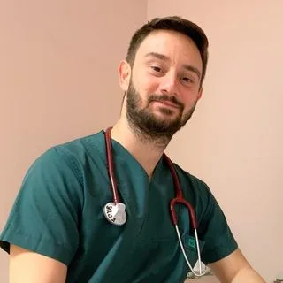 Op. Dr. Berker Işım — Kadın Hastalıkları Ve Doğum, Tekirdağ. Portre fotoğrafı.