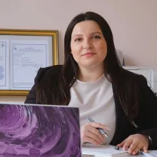 Dyt. Gizem Yeşilbaş — Diyetisyen, Balıkesir. Portre fotoğrafı.