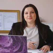 Dyt. Gizem Yeşilbaş — Diyetisyen, Balıkesir. Portre fotoğrafı.