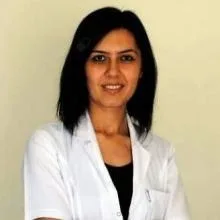 Dyt. Kübra Noyan — Diyetisyen. Portre fotoğrafı.