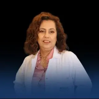 Prof. Dr. Işıl Somalı — Tıbbi Onkoloji, İzmir. Portre fotoğrafı.