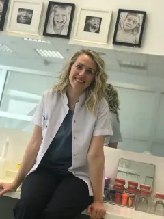Dr. Dt. Özge Batmaz profilinde yer alan galeri fotoğrafı.