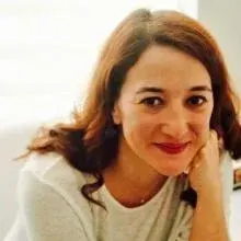 Uzm. Dr. Dilay Karaarslan Öğrenecek — Çocuk ve Ergen Psikiyatrisi, Muratpaşa, Antalya. Portre fotoğrafı.