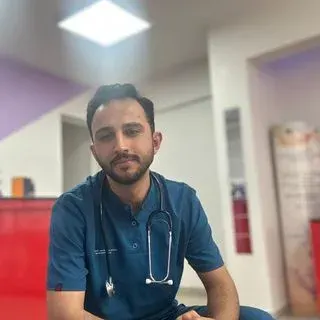 Ody. Enes Barstuğan — Odyoloji (Dil, Konuşma ve Ses Bozuklukları), Maltepe, İstanbul. Portre fotoğrafı.