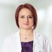 Op. Dr. Özlem Akaydın — Göz Hastalıkları, İstanbul. Portre fotoğrafı.