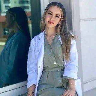 Psk. Beyza Nur Kanlıoğlu — Psikoloji, Aydın. Portre fotoğrafı.
