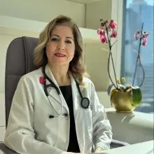 Prof. Dr. Şerife Savaş Bozbaş — Göğüs Hastalıkları, Ankara. Portre fotoğrafı.