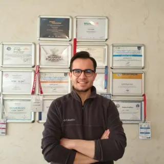 Dyt. Kadir Gezen profilinde yer alan galeri fotoğrafı.