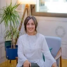 Uzm. Dr. Neslihan Altunsoy — Psikiyatri, Ankara. Portre fotoğrafı.